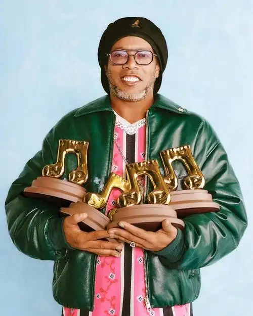 攻入两球 攻入两球